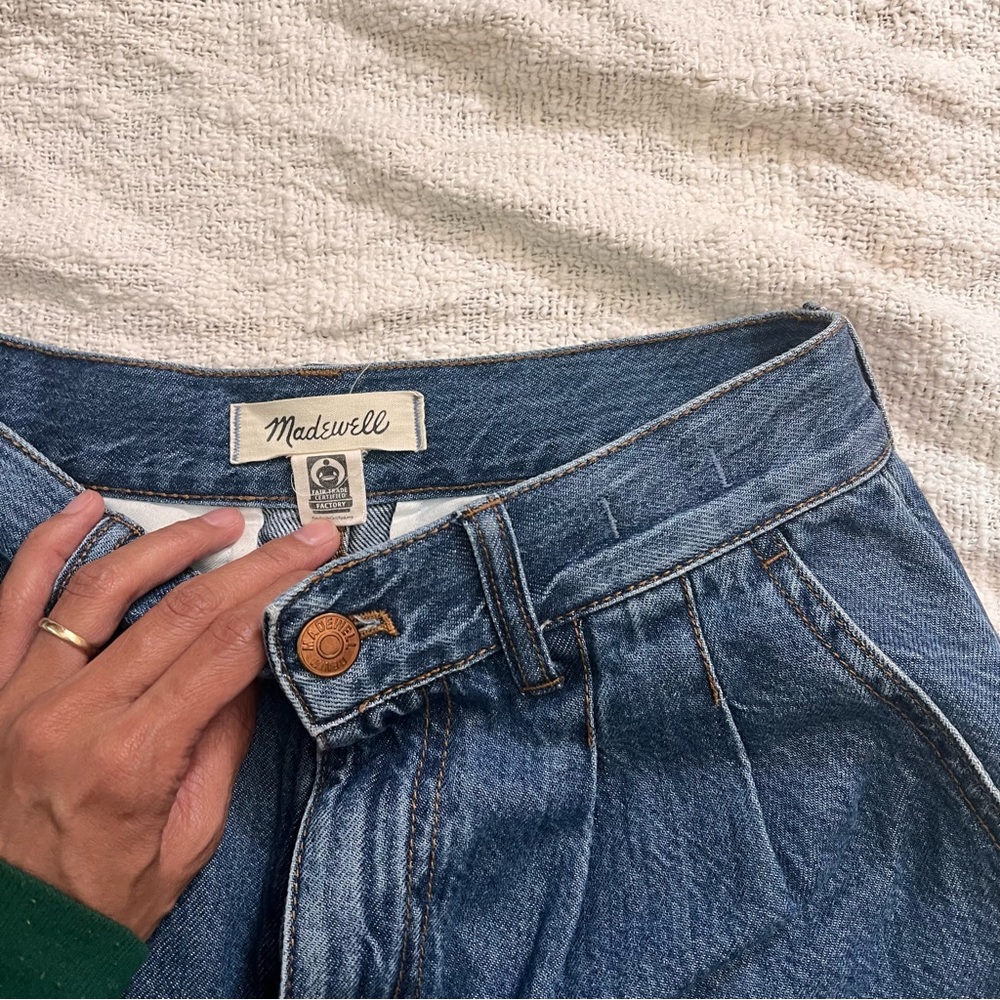 Madewell The Harlow Baggy Straight Wide-Leg Jean in Fairson Wash - Picture 6 of 6